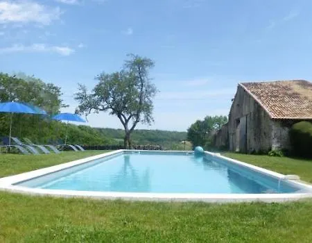 Angouleme Sleeps 15 Pool Wifi