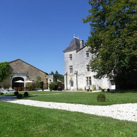 Angouleme Sleeps 15 Pool Wifi * Sers (Charente)