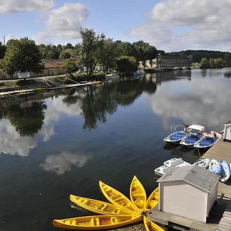 Angouleme Sleeps 15 Pool Wifi Sers (Charente)