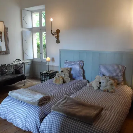 Angouleme Sleeps 15 Pool Wifi