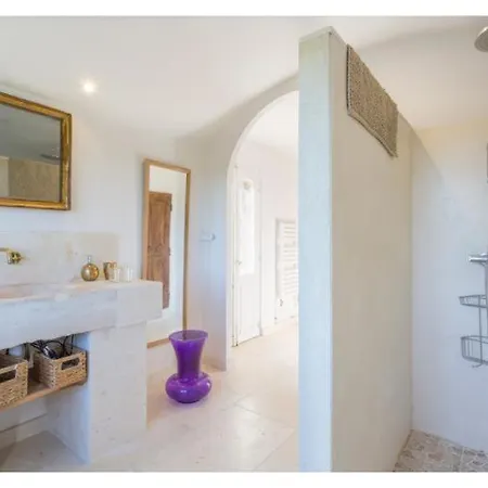 Angouleme Sleeps 15 Pool Wifi Villa